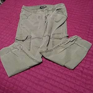 Levi Capri Jeans Size 9.